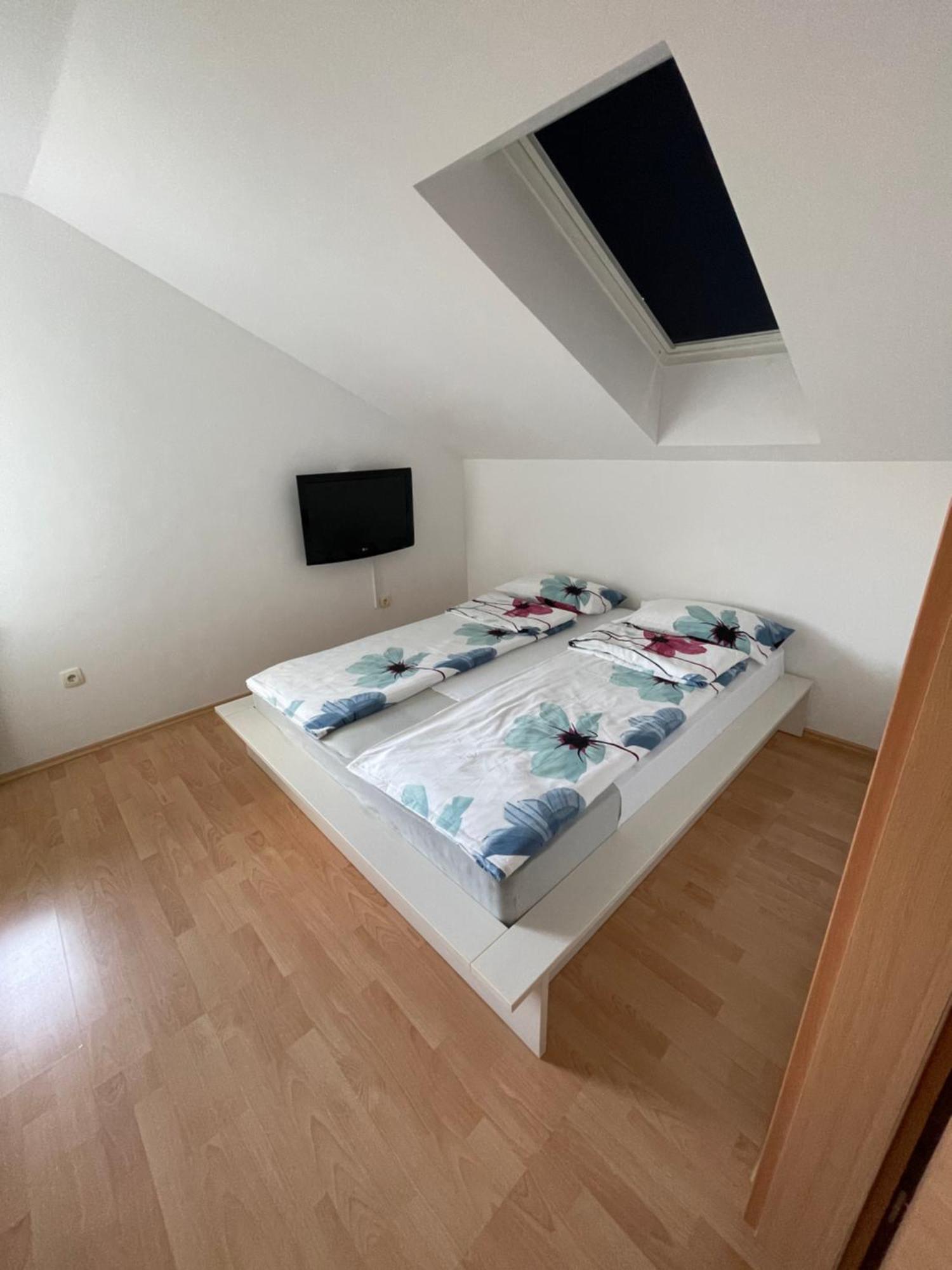 Rest Nest * Vrhnika